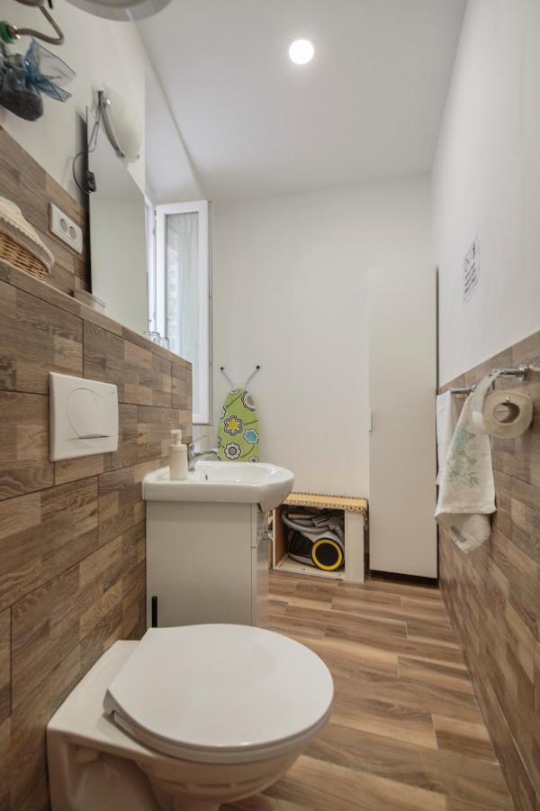 Apartment Esa Komiza Ngoại thất bức ảnh