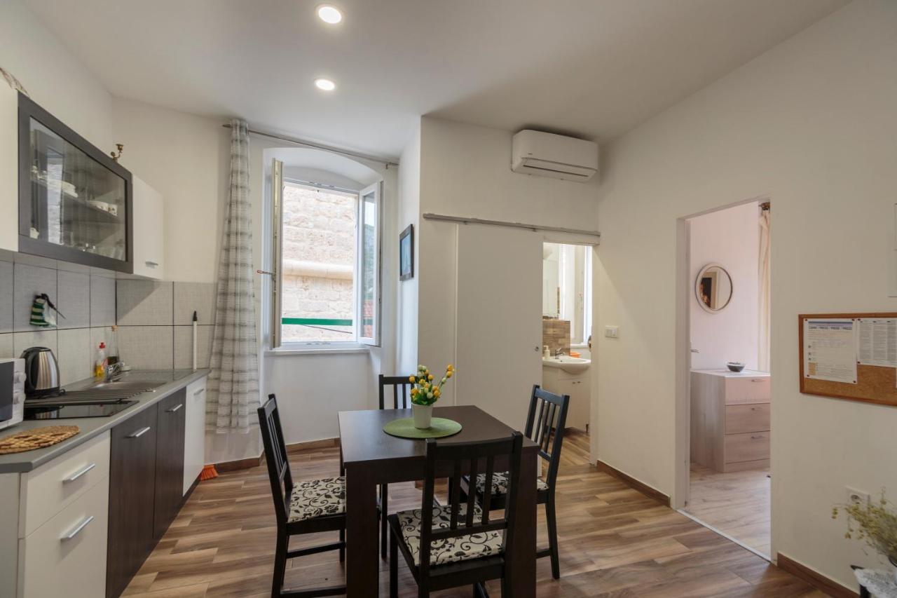 Apartment Esa Komiza Ngoại thất bức ảnh