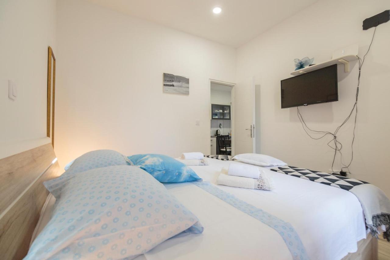 Apartment Esa Komiza Ngoại thất bức ảnh