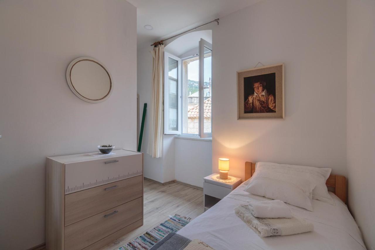 Apartment Esa Komiza Ngoại thất bức ảnh