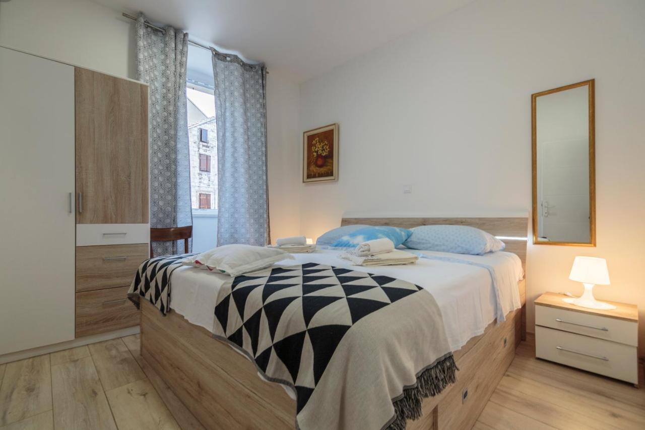 Apartment Esa Komiza Ngoại thất bức ảnh